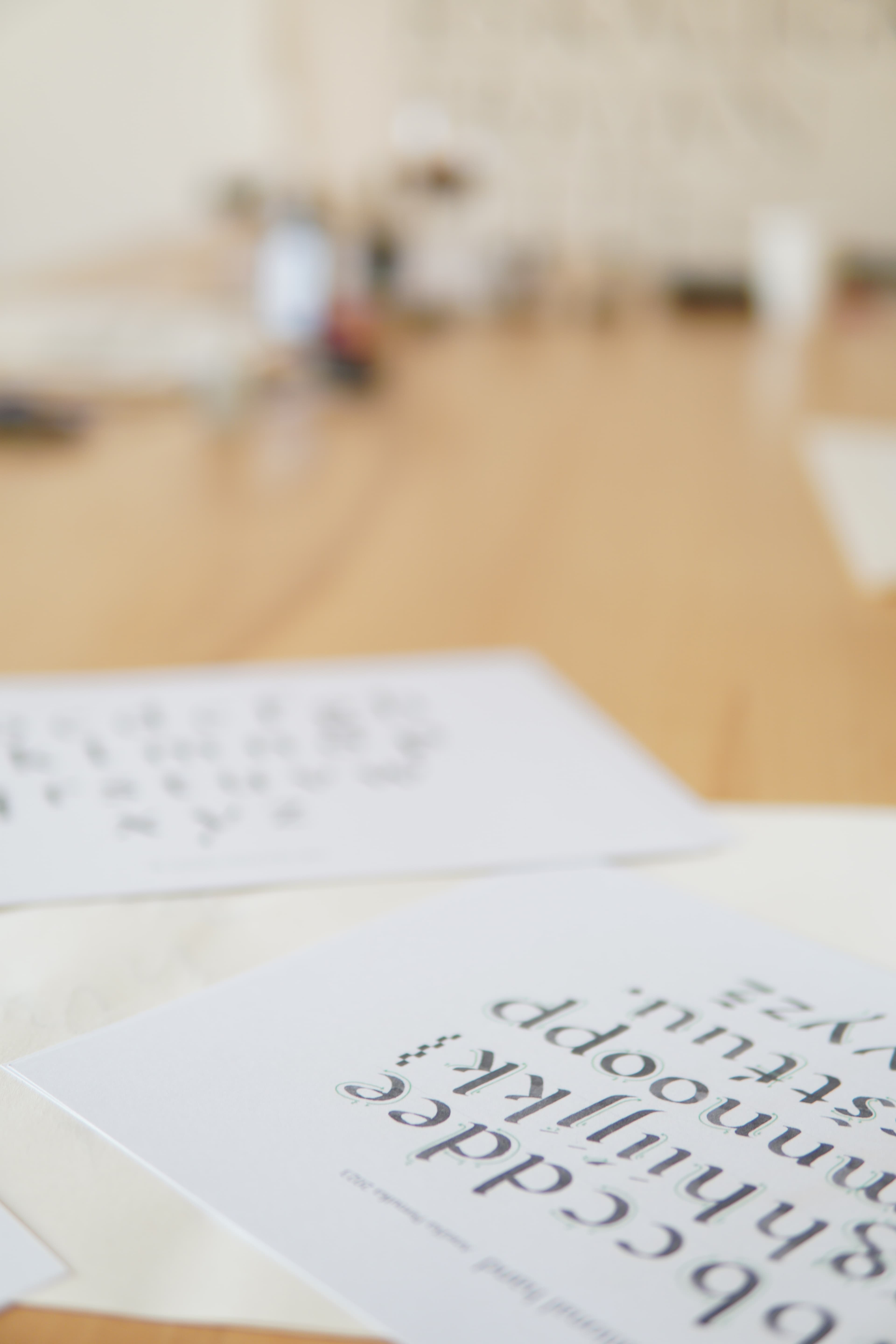 Kaligrafie plochým perem